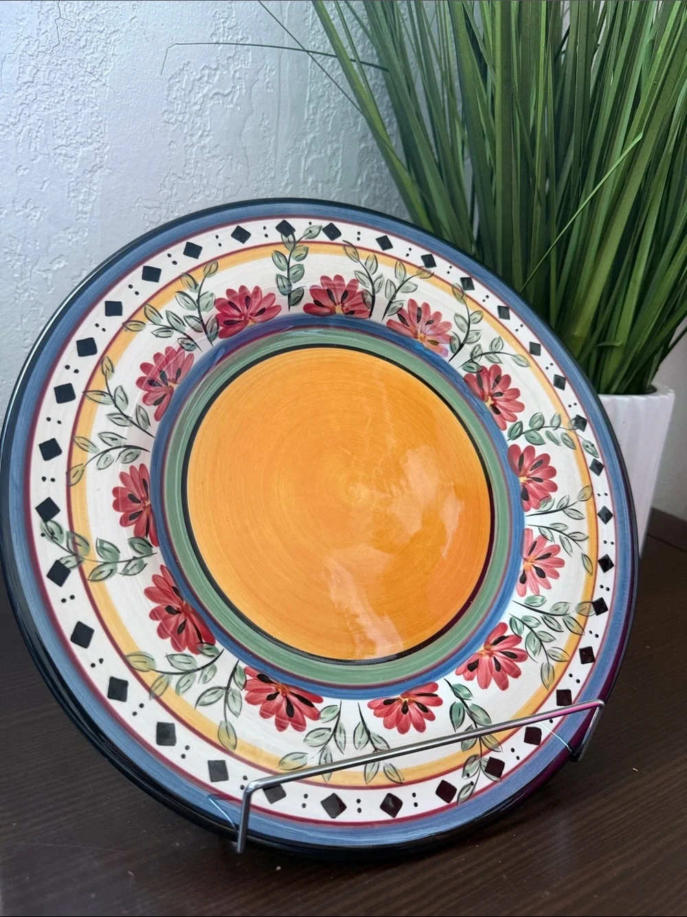 one Pier 1 Hand-Painted Floral Ceramic Dinner Plate - Orange Center